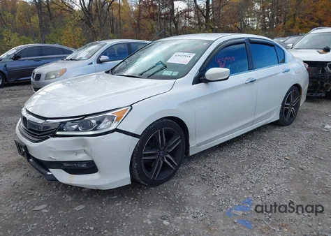 2017 Honda Accord Sport z USA, uszkodzony, nr VIN 1HGCR2F51HA066100